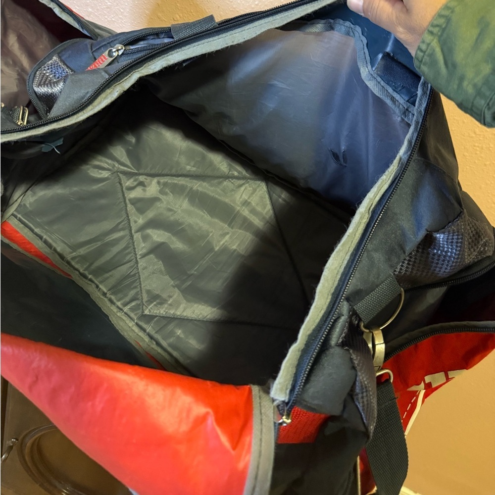 Wilson Red and Black Athletic Bag - Picture 4 of 6